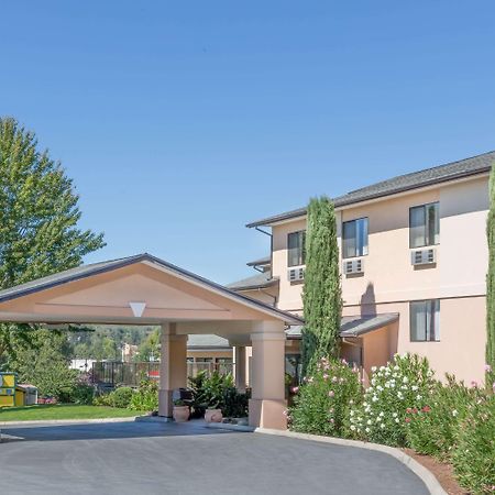 Super 8 By Wyndham Grants Pass Motel Luaran gambar