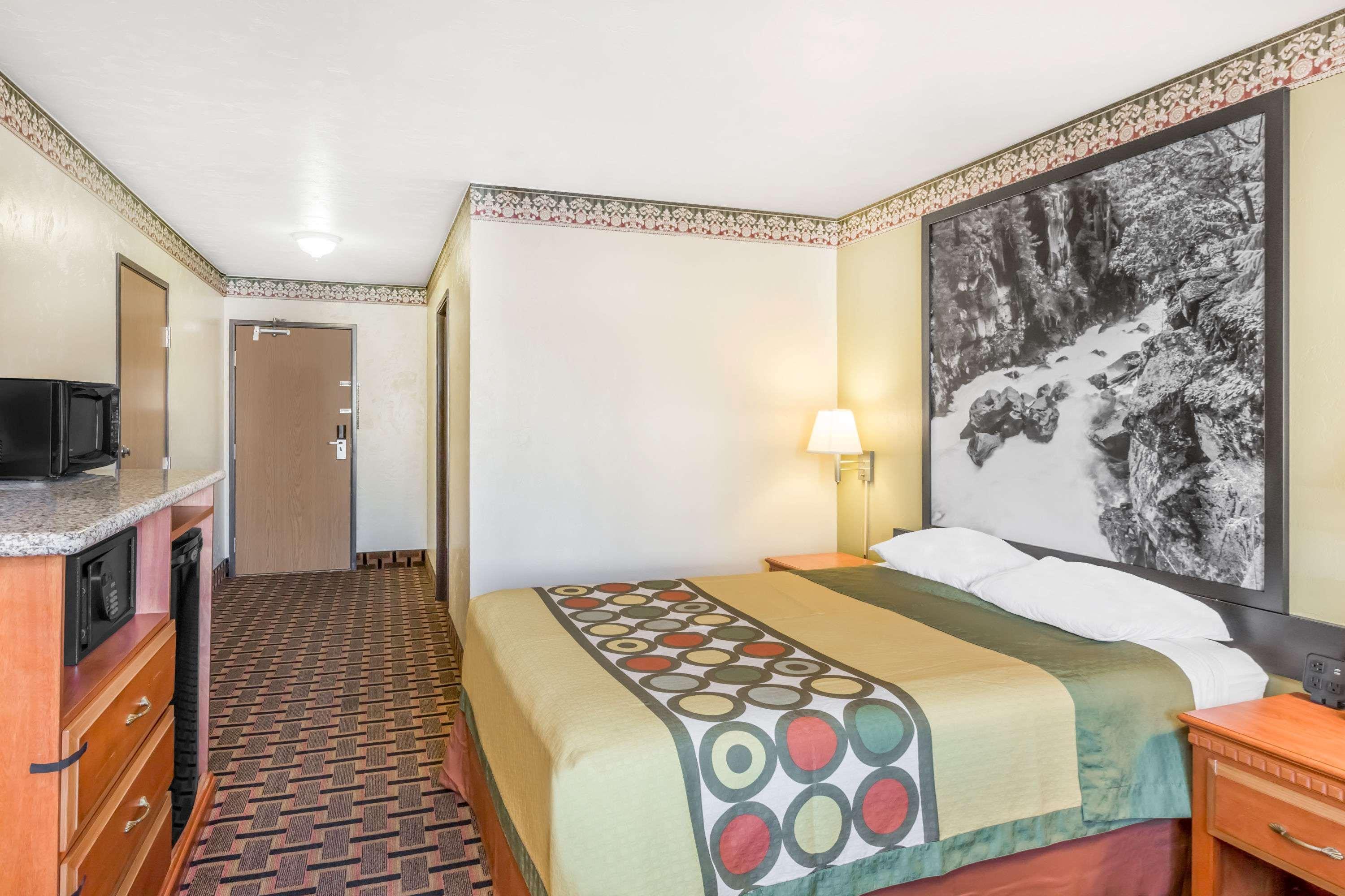 Super 8 By Wyndham Grants Pass Motel Luaran gambar