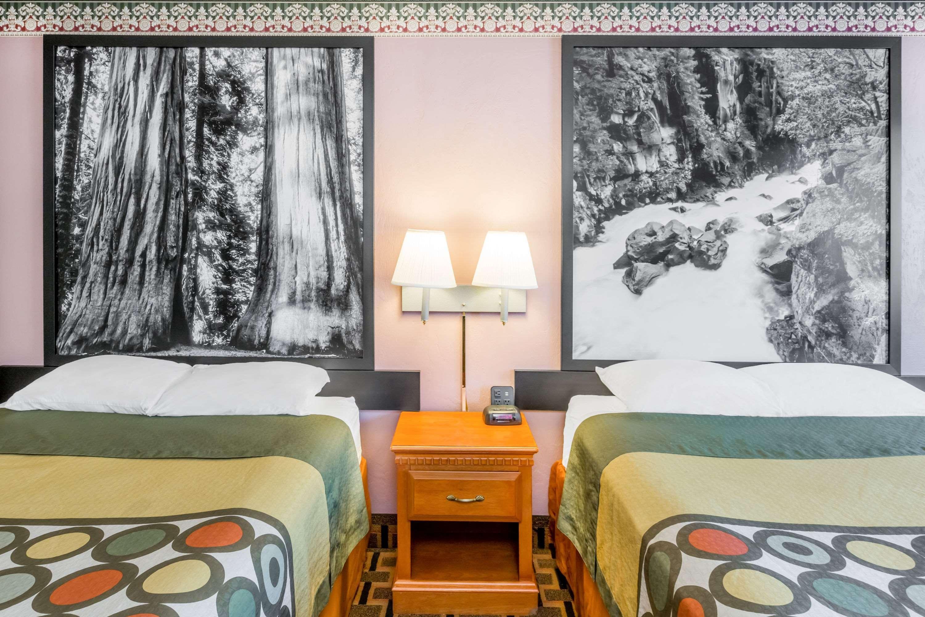 Super 8 By Wyndham Grants Pass Motel Luaran gambar